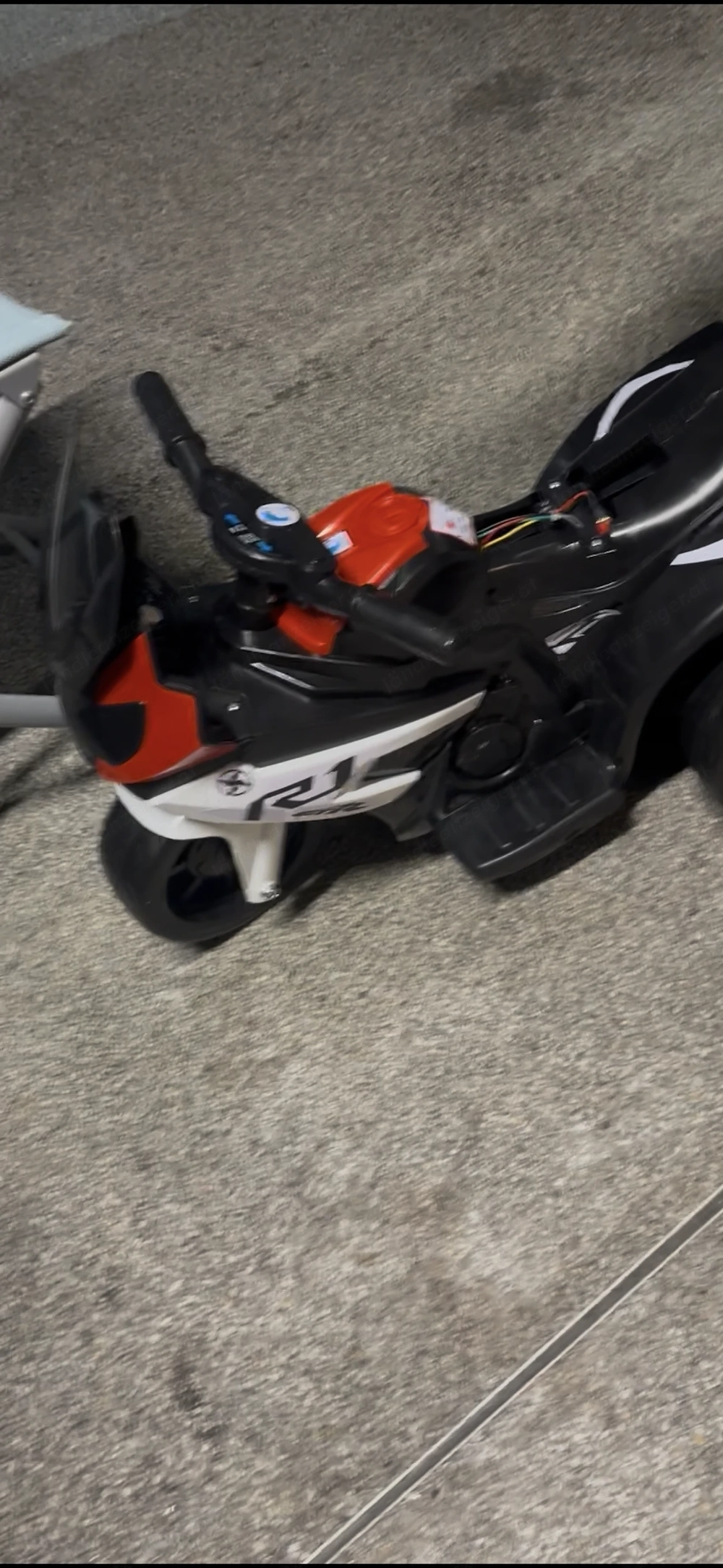 Kindermotorrad mit Akku-neu 