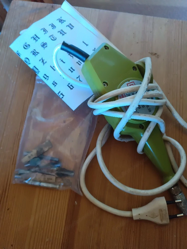 Gravur  Apparat  mit Zubehör 
