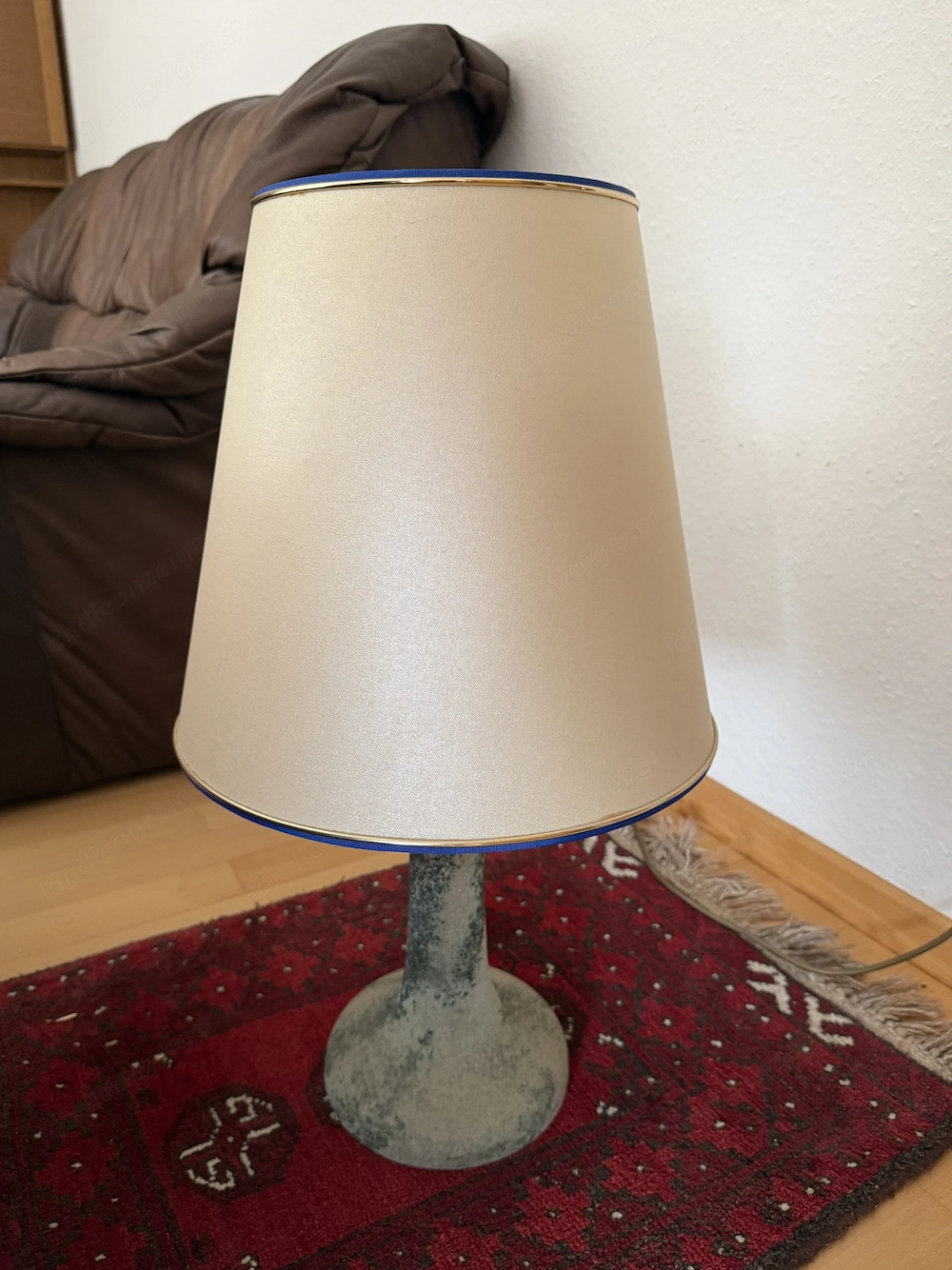 Stehlampe mit Glasfuß
