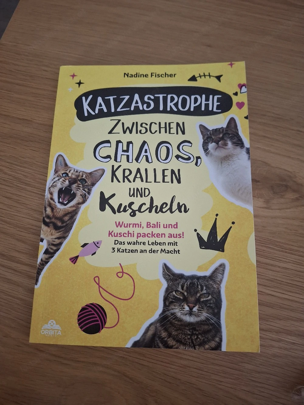 Buch über Katzen