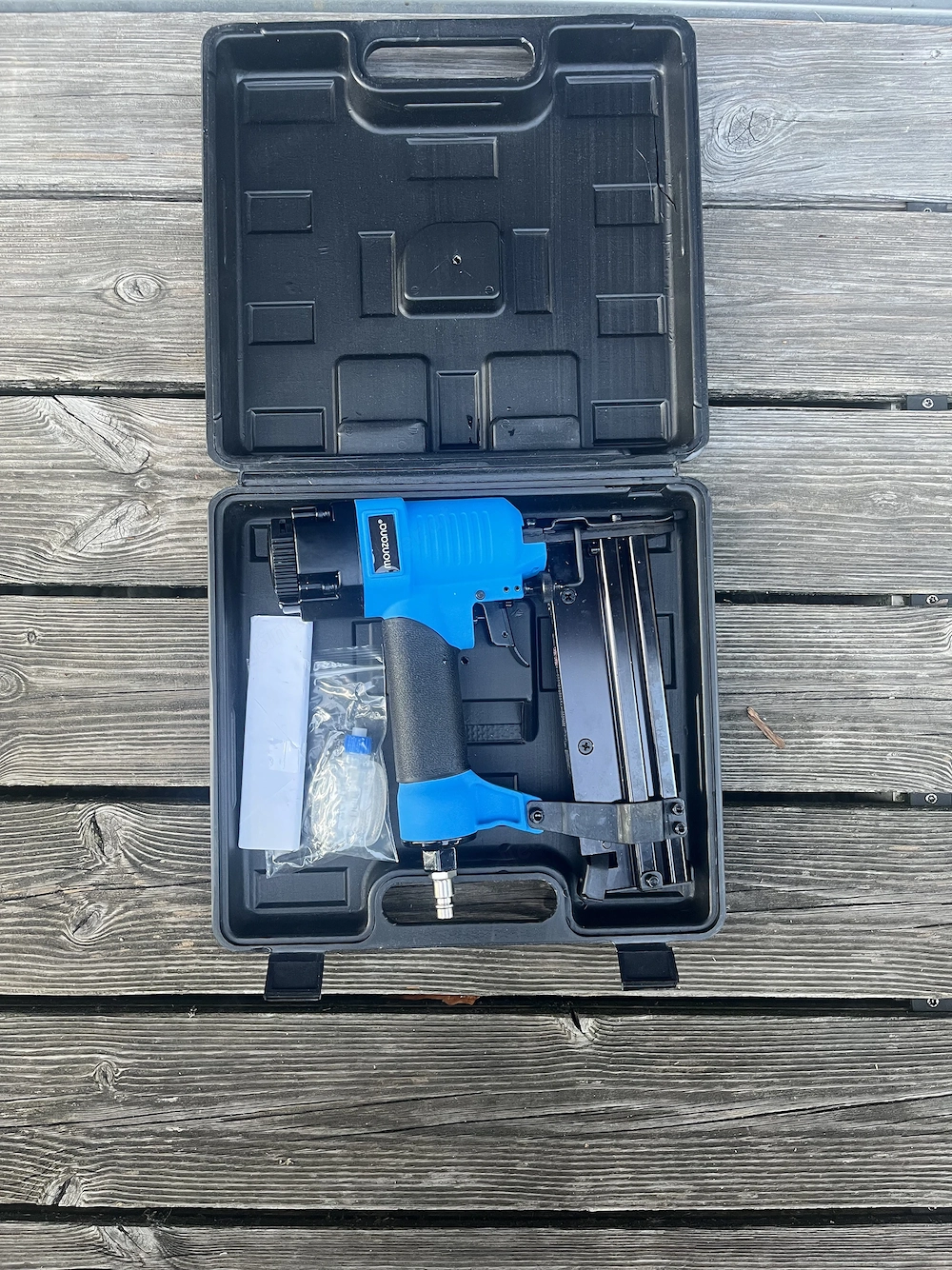 monzana Luftdrucktacker