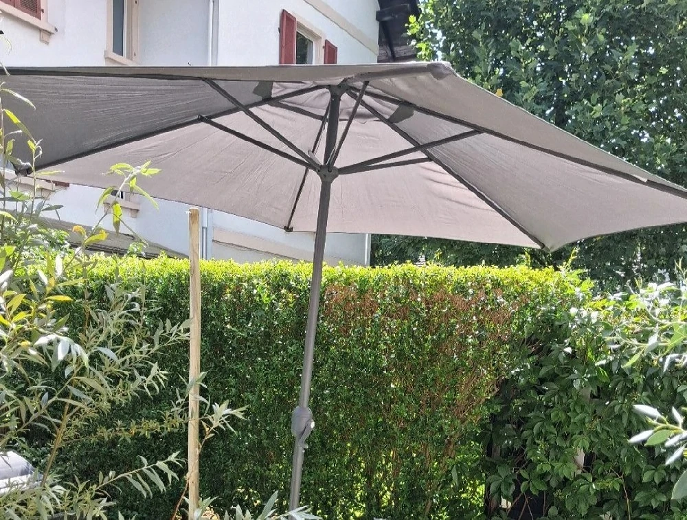 Sonnenschirm inkl. Ständer