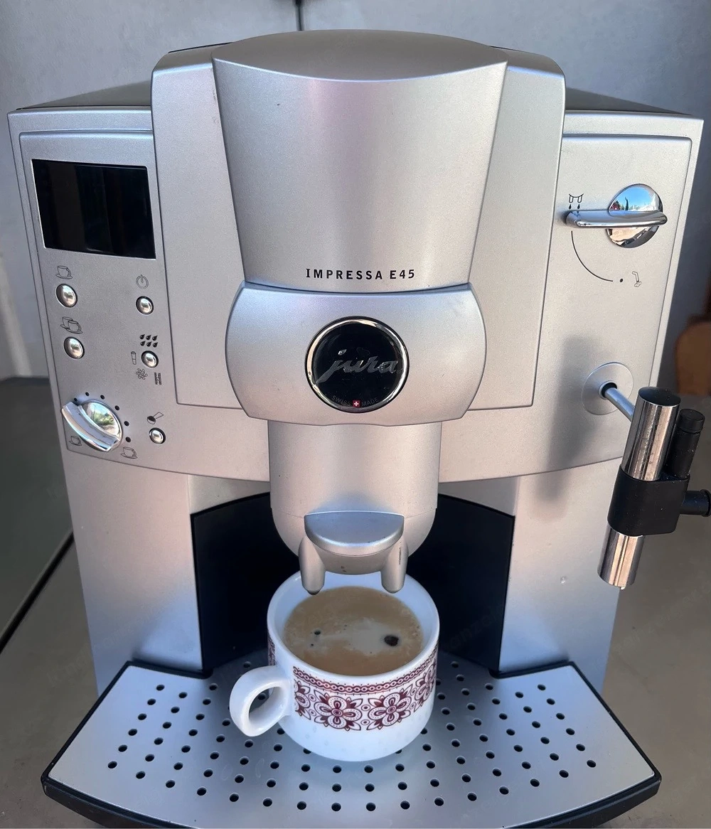 JURA  Impessa E45 Kaffeemaschine
