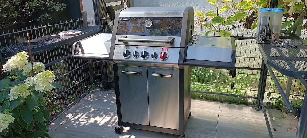 Gas Grill Enders zu verschenken 