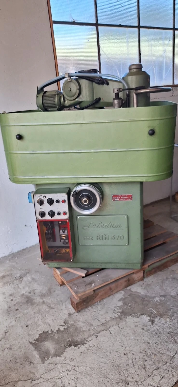Schleifmaschine Kopf bzw. Motorblock 