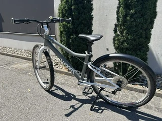 WOOM 5 Kinderfahrrad grau   Top Zustand