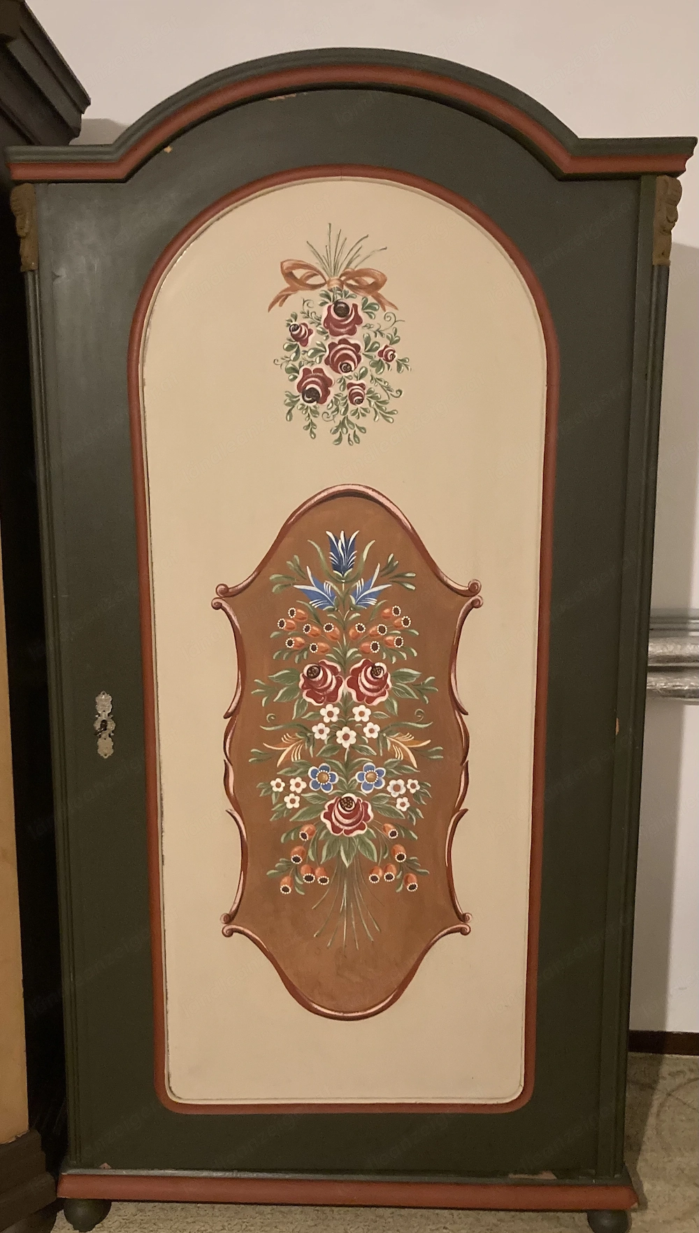Vollholzschrank bemalt 