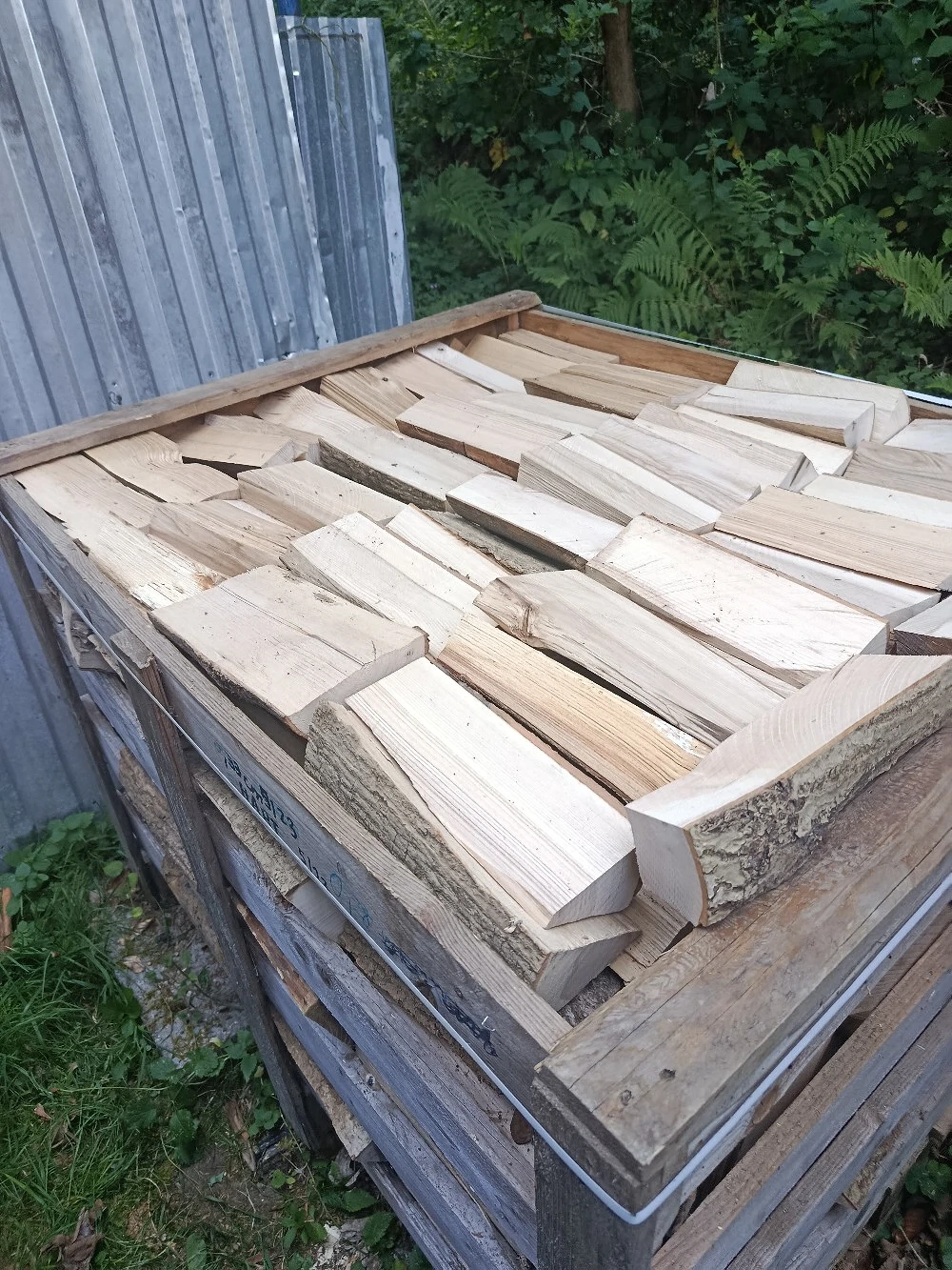 Hartholz geschlichtet 1.2