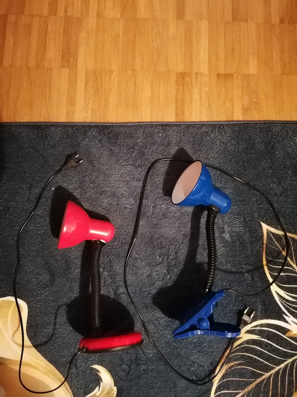 Nachttischlampen max. 40 Watt, 13 Euro per Stück, ohne Glühbirne