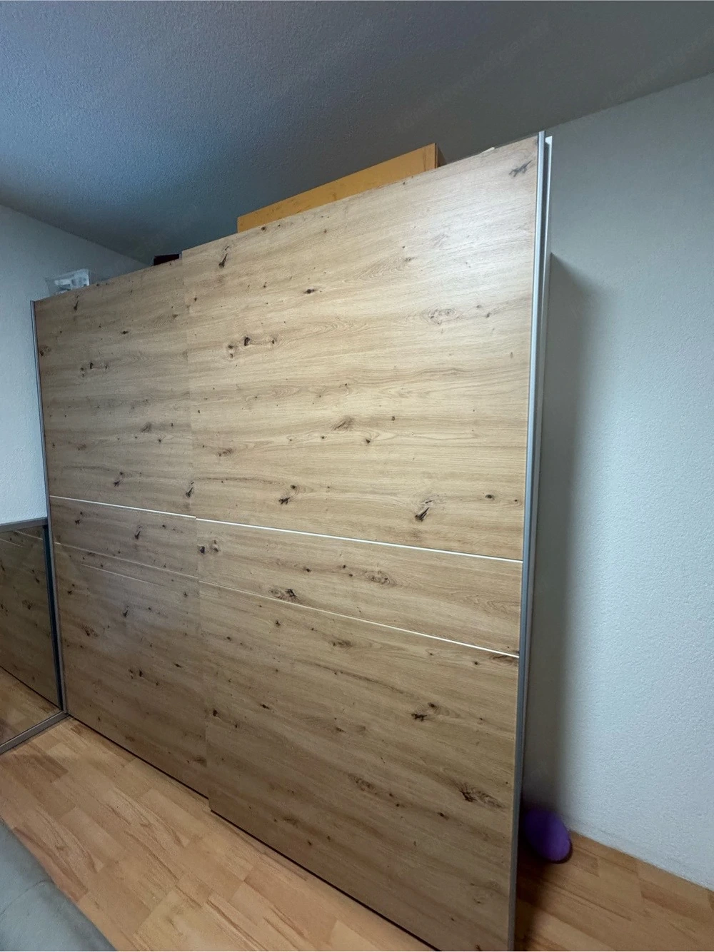 Kleiderschrank