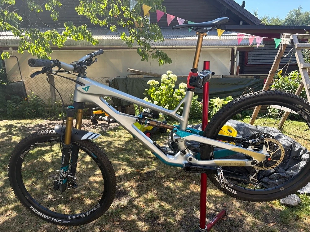YT Jeffsy Pro Race 27,5 in XL