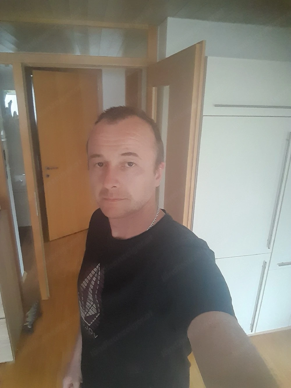 Hallo die Damen bin 42