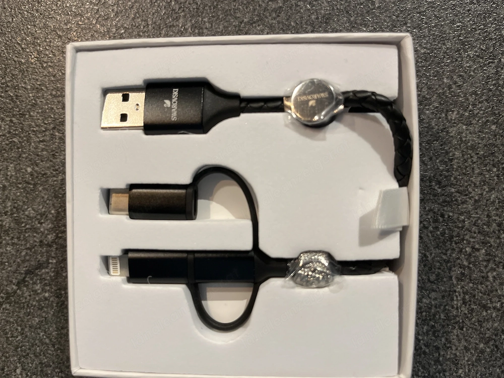 Swarovski Ladekabel (nicht gebraucht)