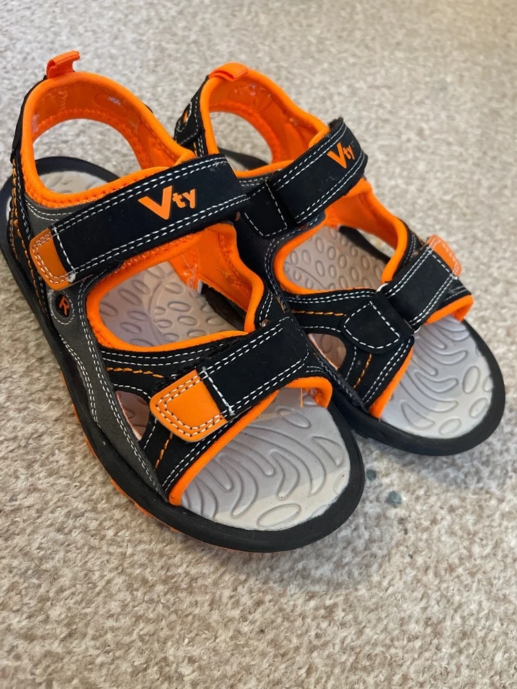 junge sandal