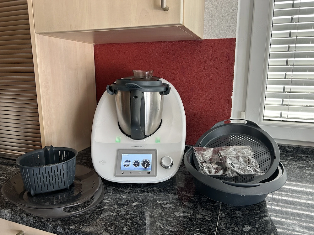 Thermomix TM5 mit Zubehör