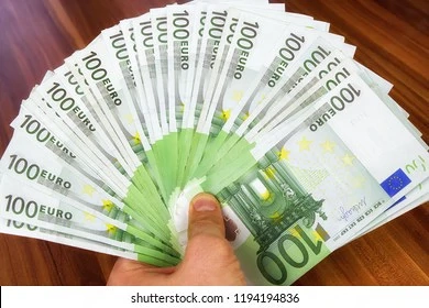 Kredite:und Investitionen mit einfachen und zuverlässigen Konditionen  Suchen Sie nach Finanzierungs