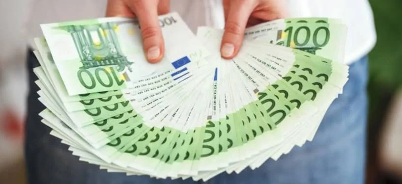 Kredite:und Investitionen mit einfachen und zuverlässigen Konditionen  Suchen Sie nach Finanzierungs