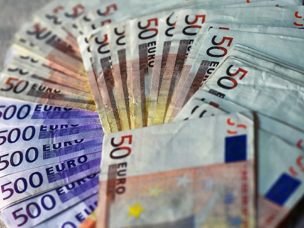 Kredite:und Investitionen mit einfachen und zuverlässigen Konditionen  Suchen Sie nach Finanzierungs