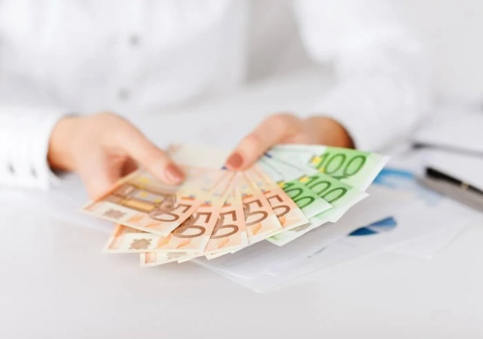Kredite:und Investitionen mit einfachen und zuverlässigen Konditionen  Suchen Sie nach Finanzierungs