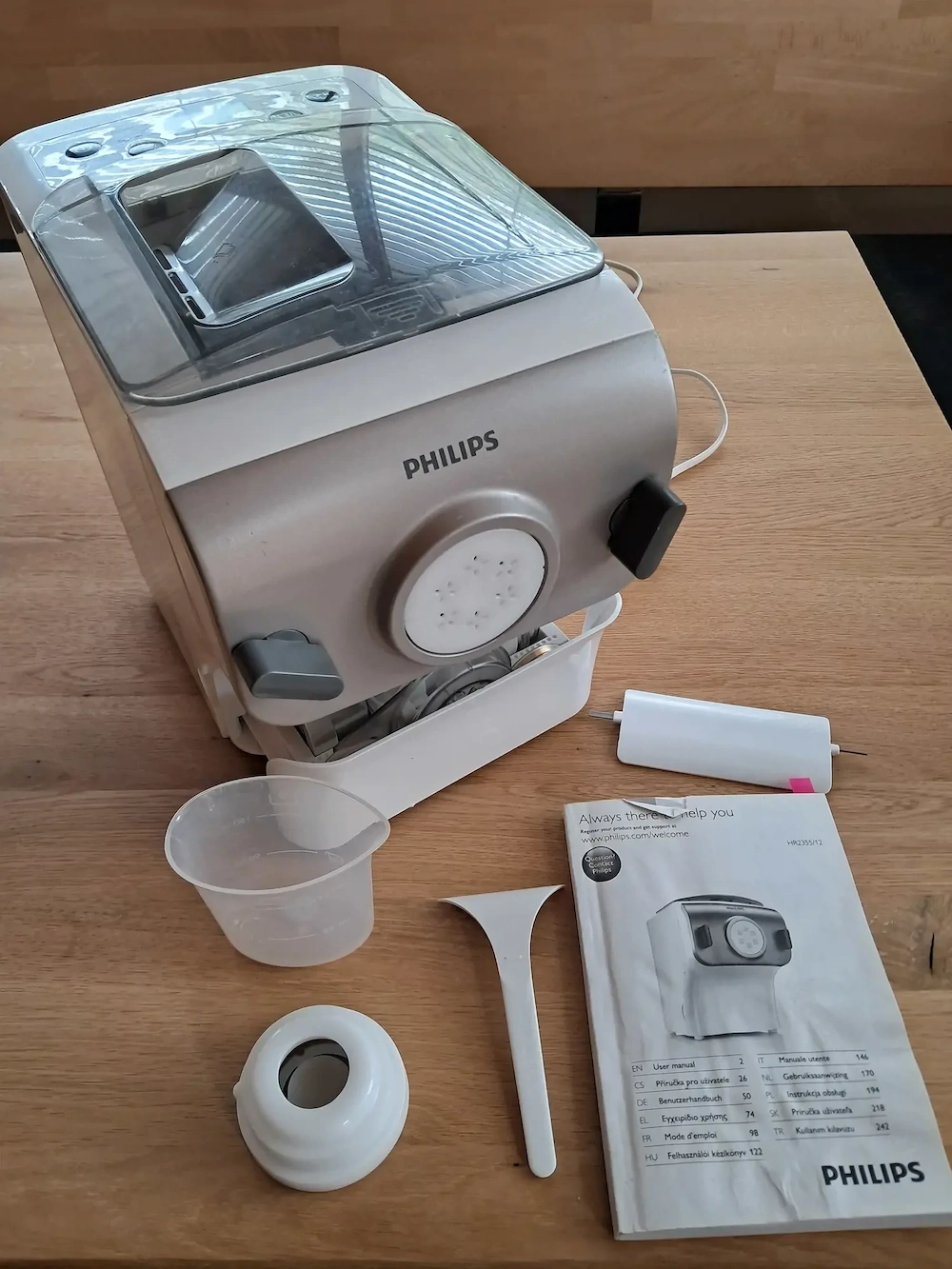 Elektrische Nudelmaschine Philips mit Zubehör
