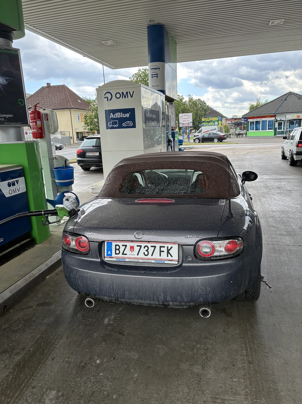 Mazda MX-5 Cabrio Roadster TAN