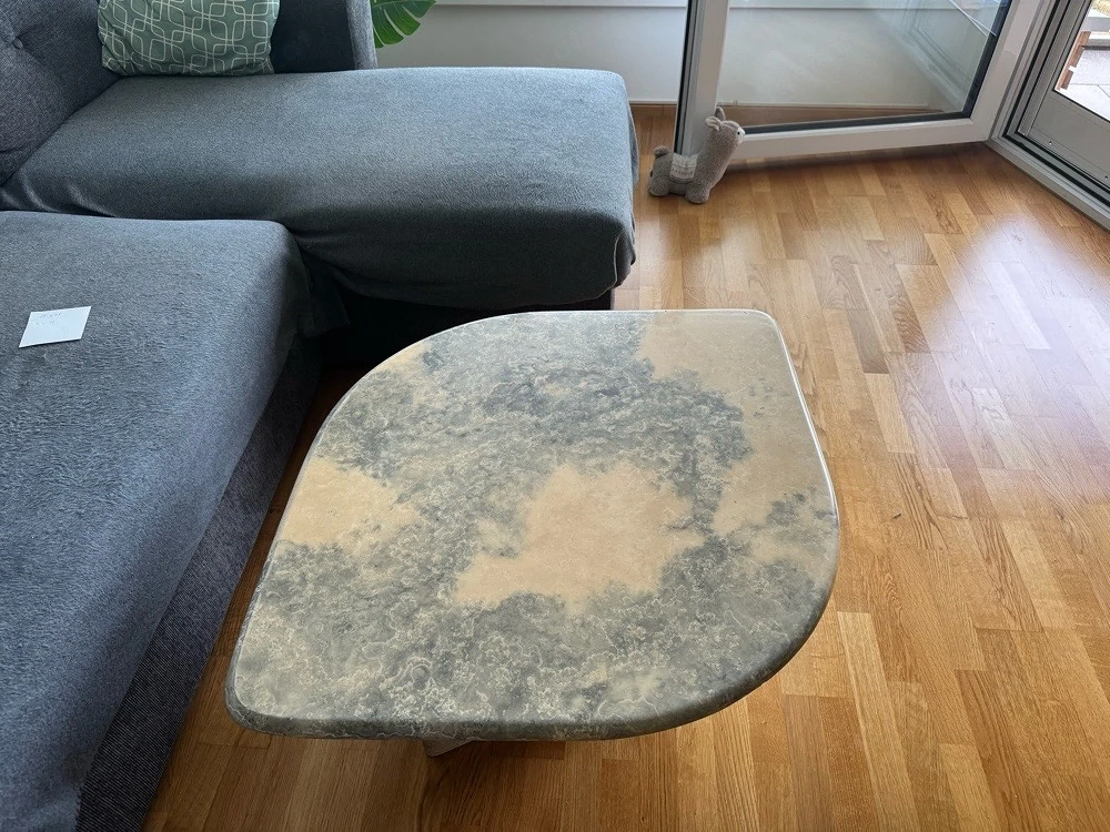 Couchtisch zu verschenken