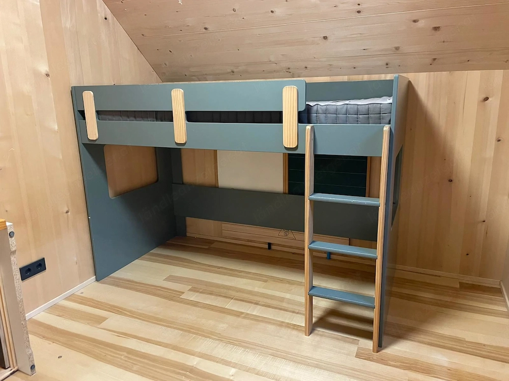 Kinder Hochbett, mit Spielraum 