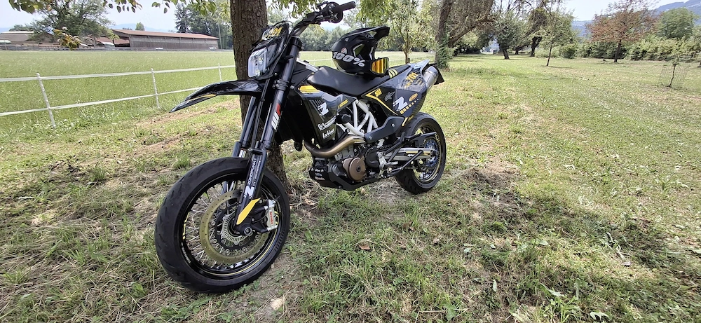 Husqvarna Supermoto 701