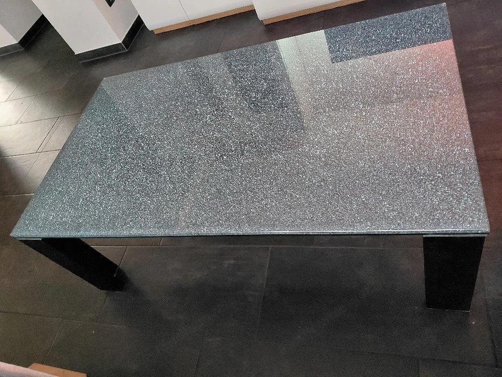 Großer Wohnzimmertisch