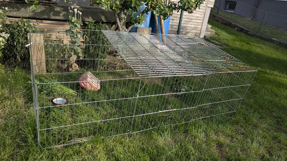 Kleintiergehege zu verschenken - ca 1,15 x 2,2 m
