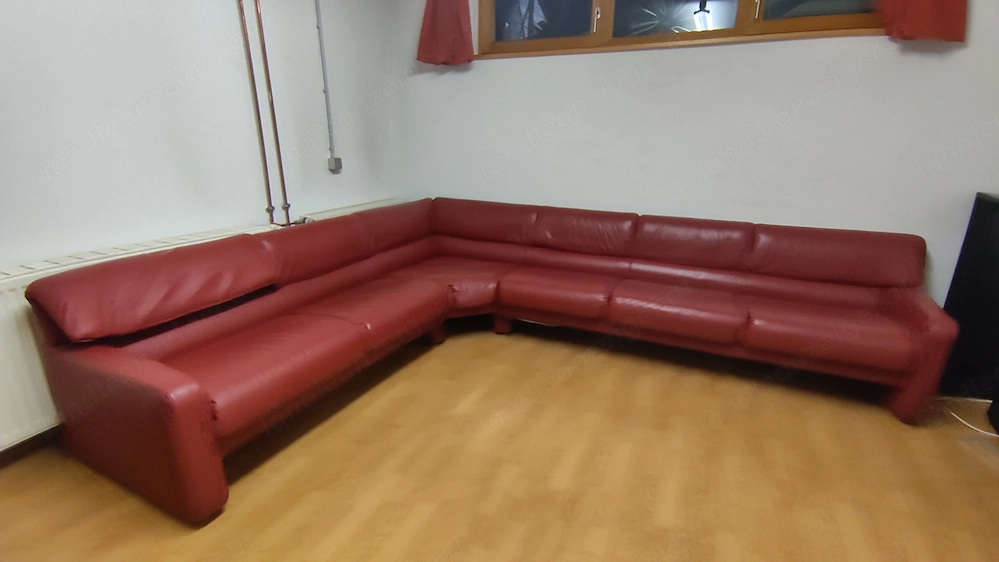 Rote Leder-Couch