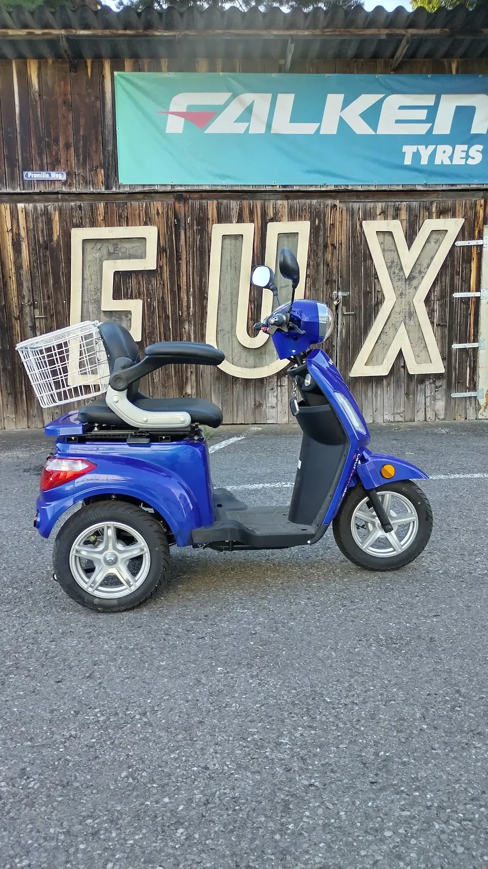 Elektrischer Rollstuhl ZT15 von Veleco Neuzustand
