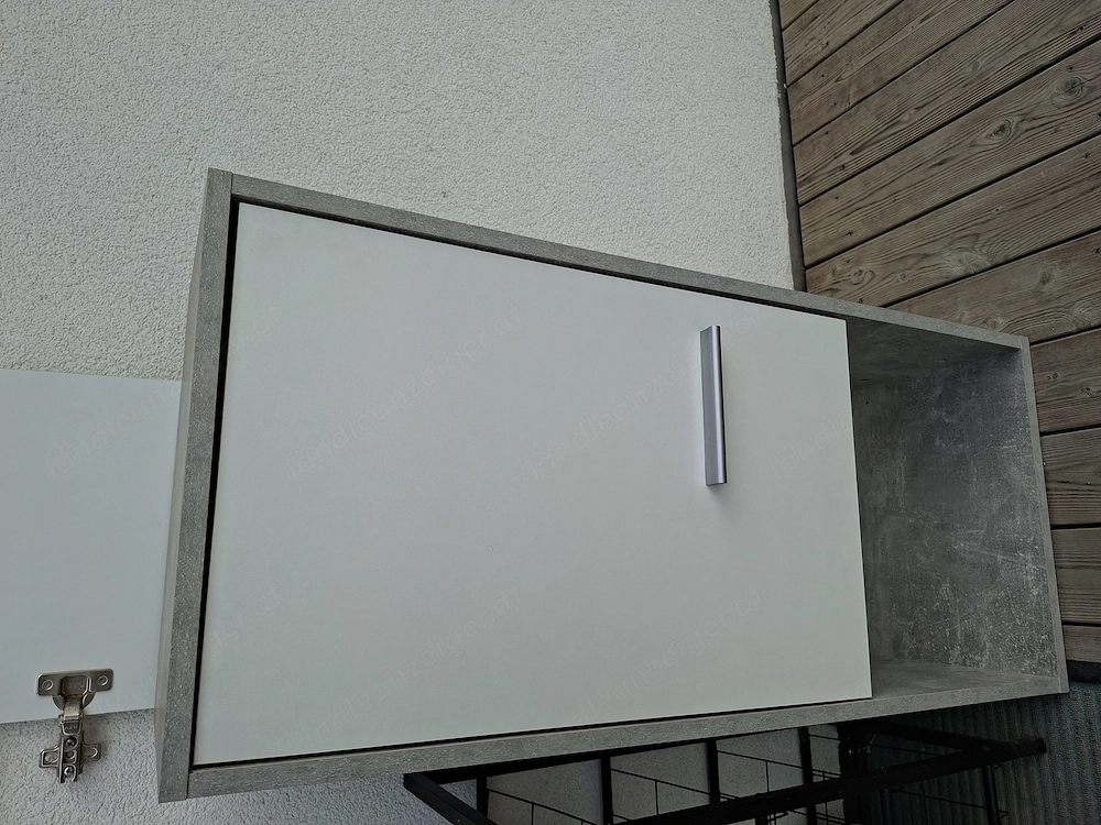 Sideboard zu verkaufen