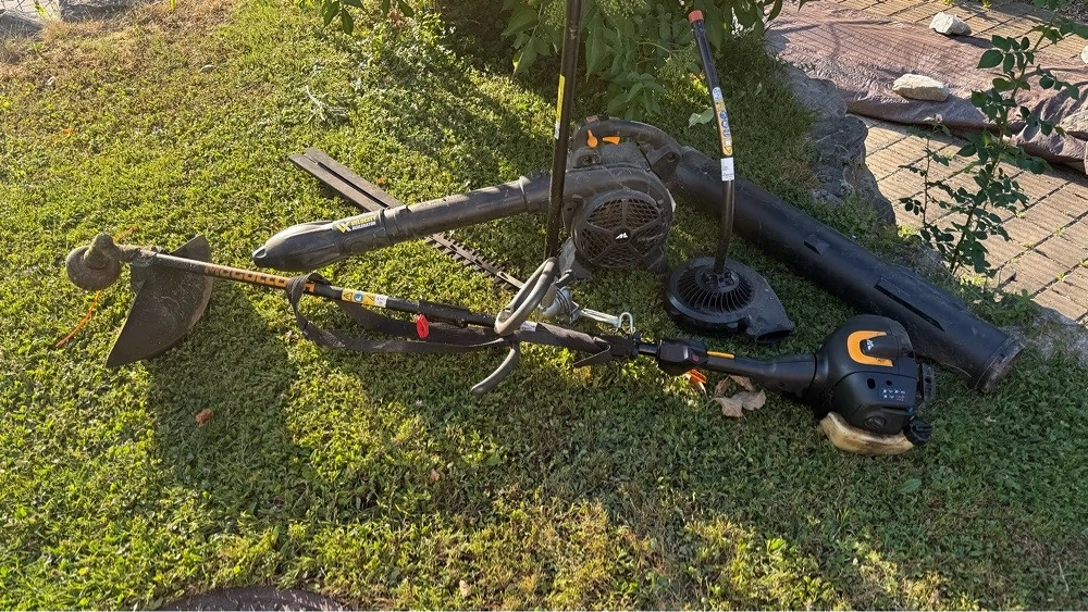 Rasentrimmer, Laubbläser und Heckenschere