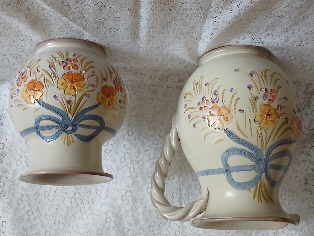 Vase und Krug von  Geschirr Mäser