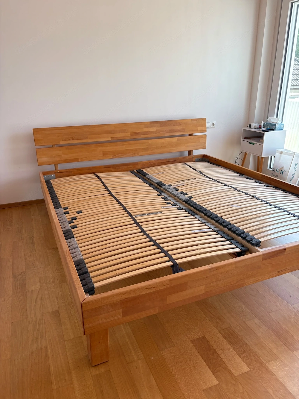 Doppelbett mit Lattenrost