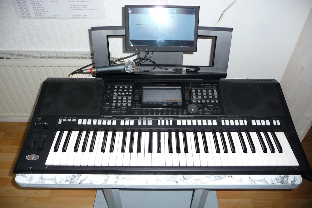 Keyboard Yamaha PSR S975 zu verkaufen