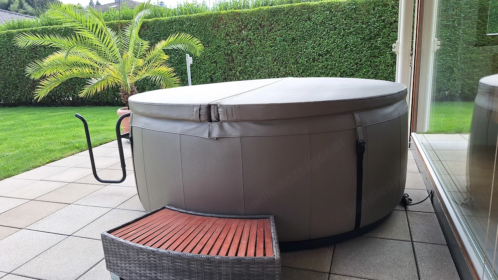 Softub Poseidon Whirlpool inklusive Zubehör