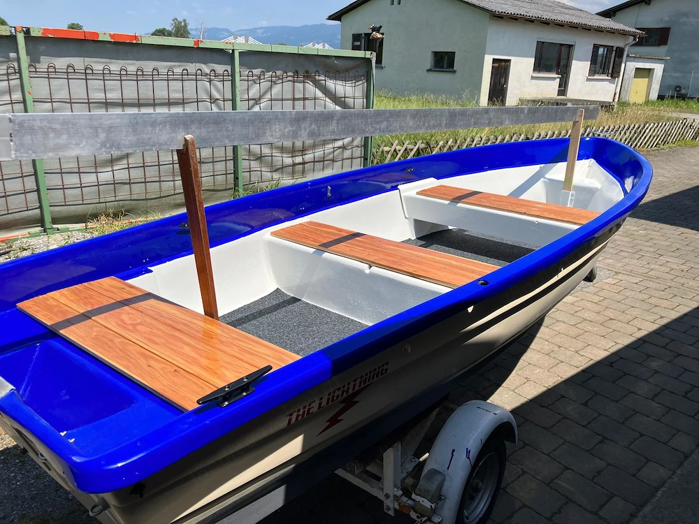 Motorboot 4,80 m mit Honda 6 PS, Elektrostarter und Trailer