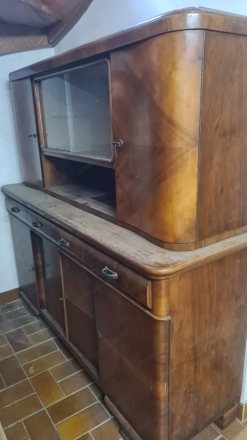 Anrichte, Vitrine