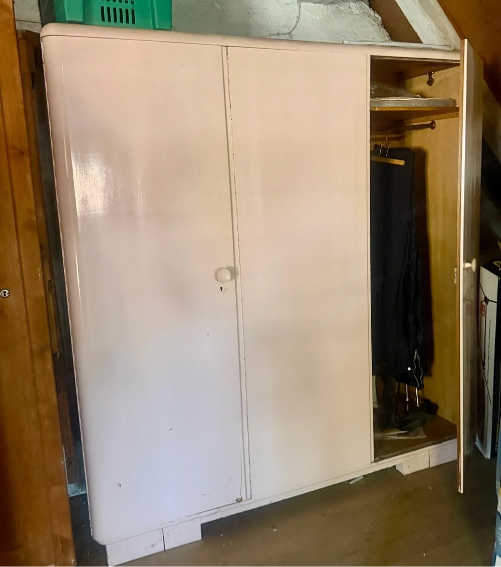 verschenke Kleiderschrank