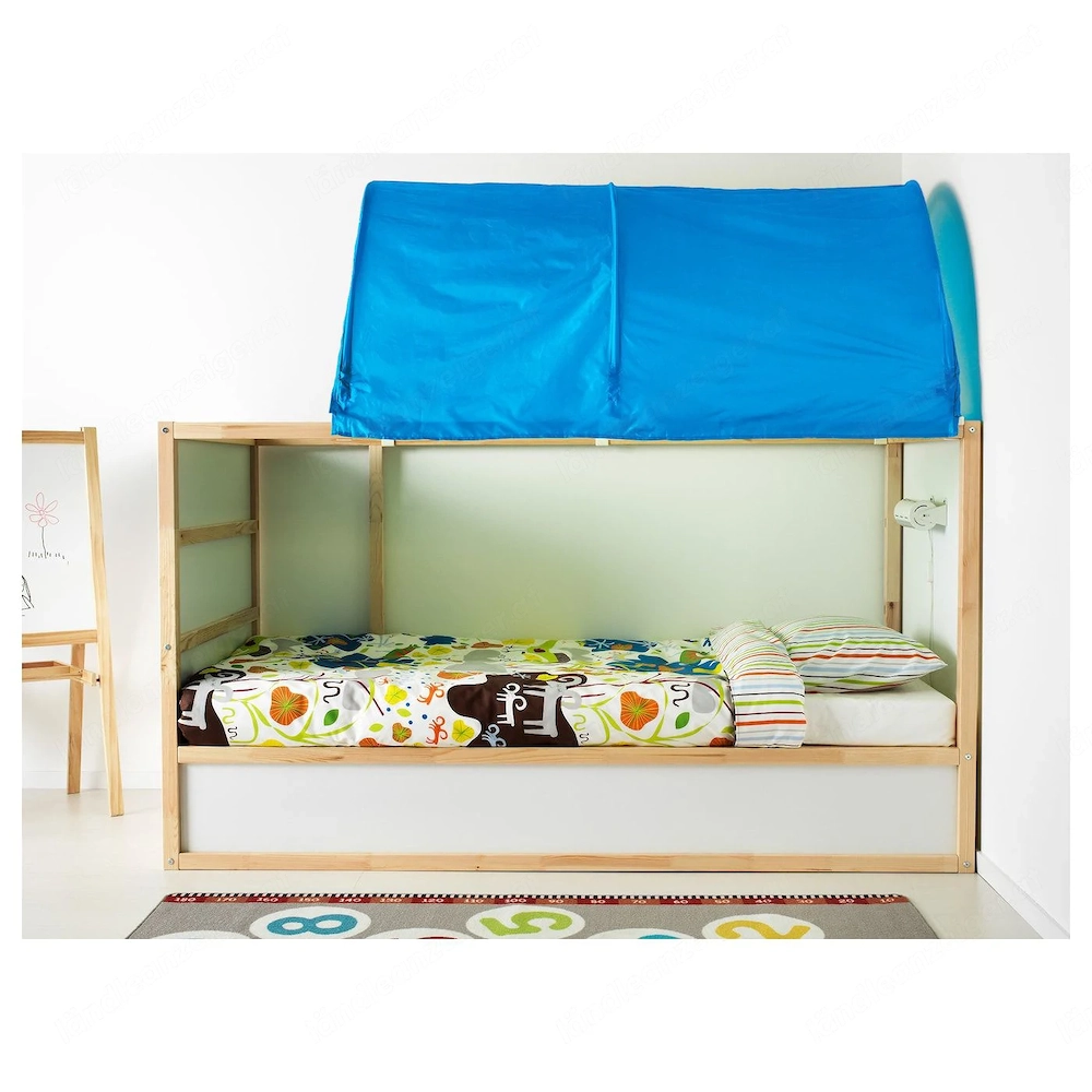 Bett Kura mit Baldachin