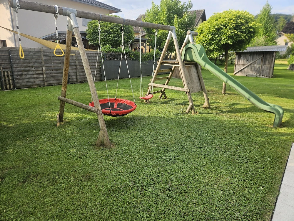 Spielturm (Rutsche schaukel klettern,..)
