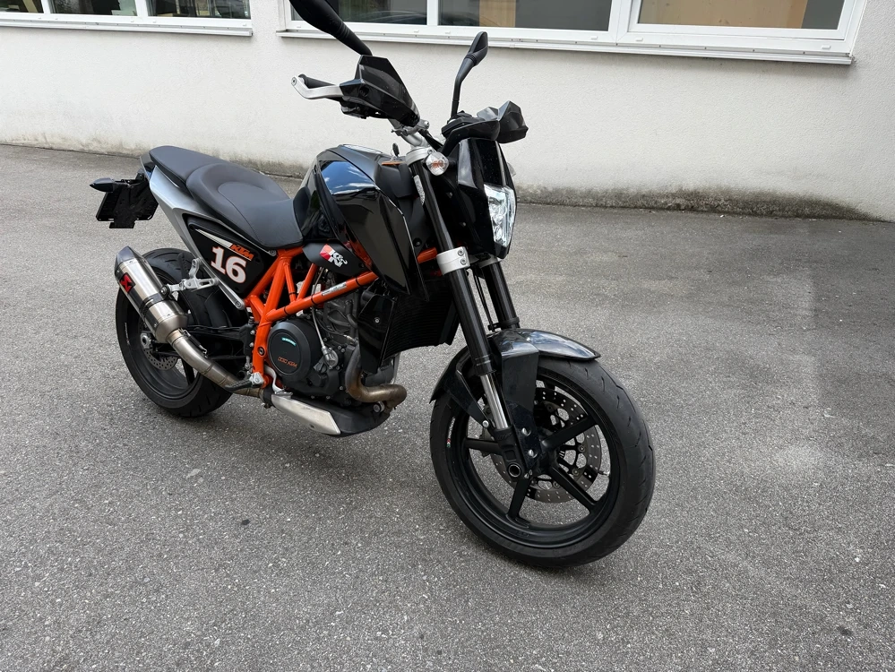 KTM DUKE 690