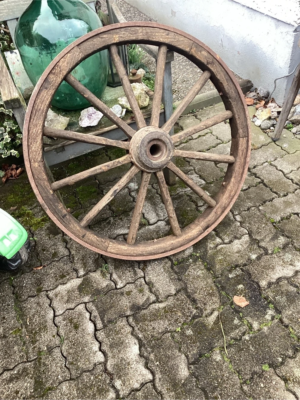 Altes Wagenrad