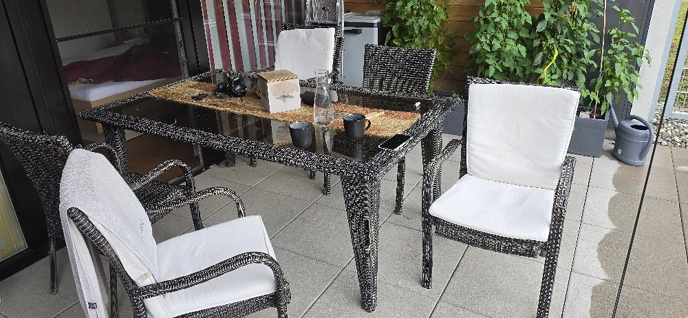 Gartentisch mit 6stk Gartenstühle