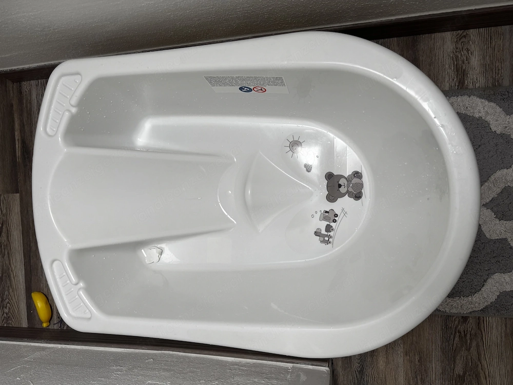 Keeeper Babybadewanne  Julia Bear  mit Ablaufstopfen   sehr guter Zustand 