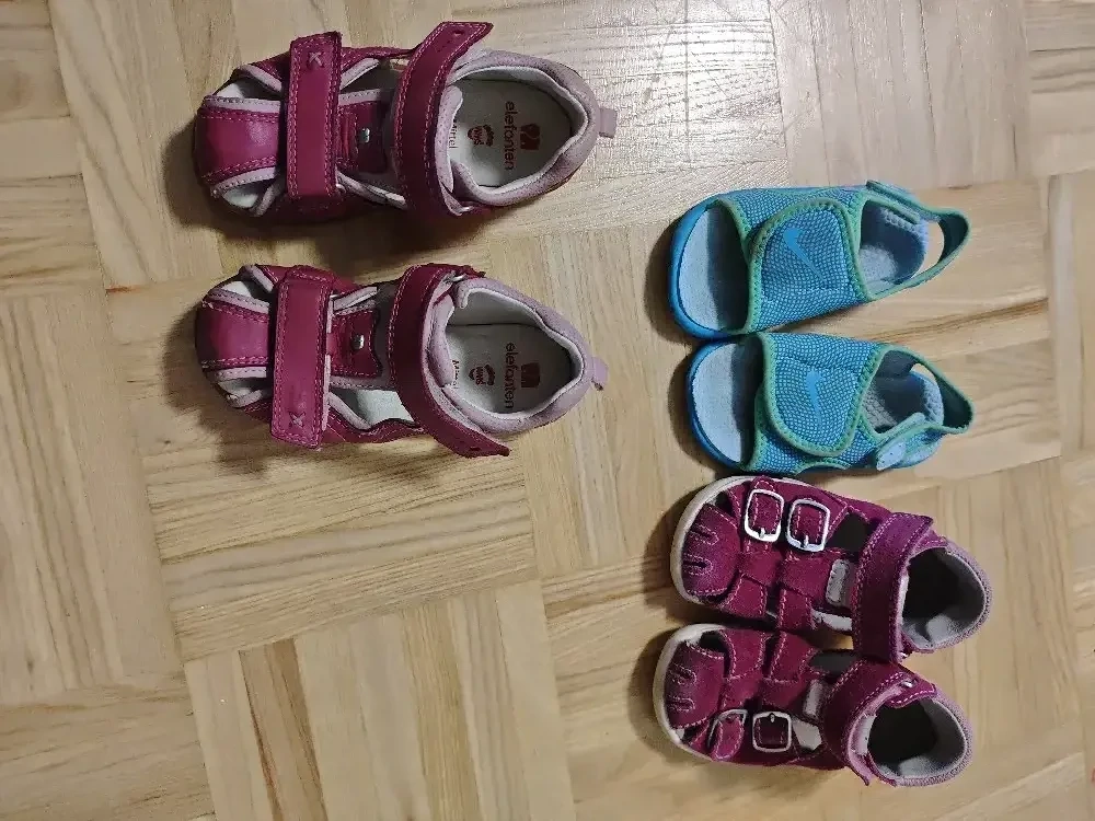 Kleinkind Schuhe zu verkaufen.