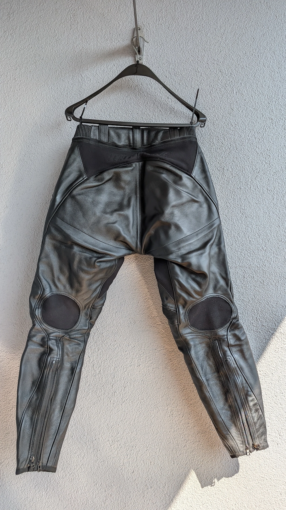 Dainese Motorradhose Leder Grösse 48 - bis SO 22:00