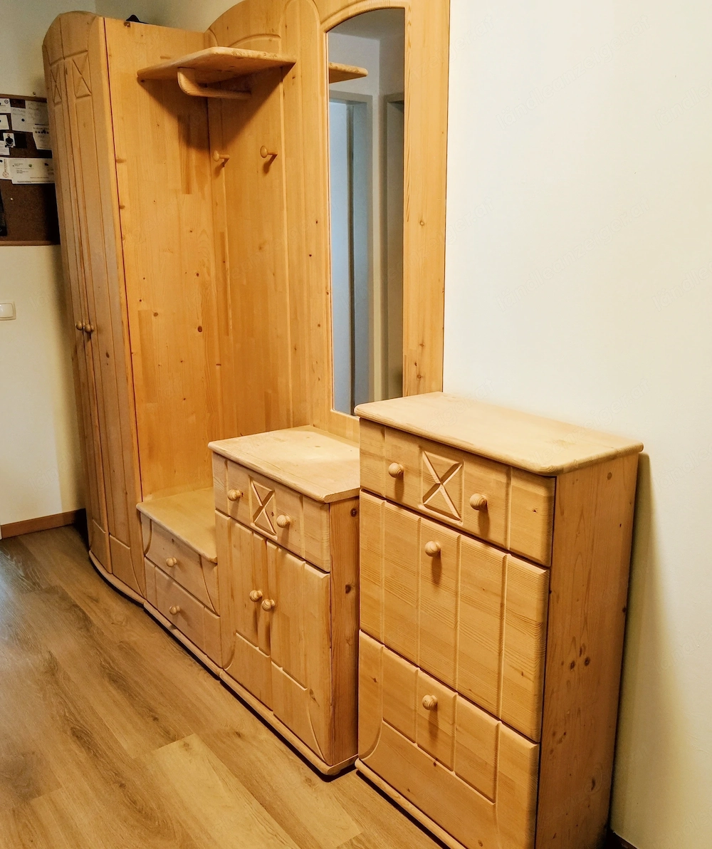 Möbel für Eingangsbereich 